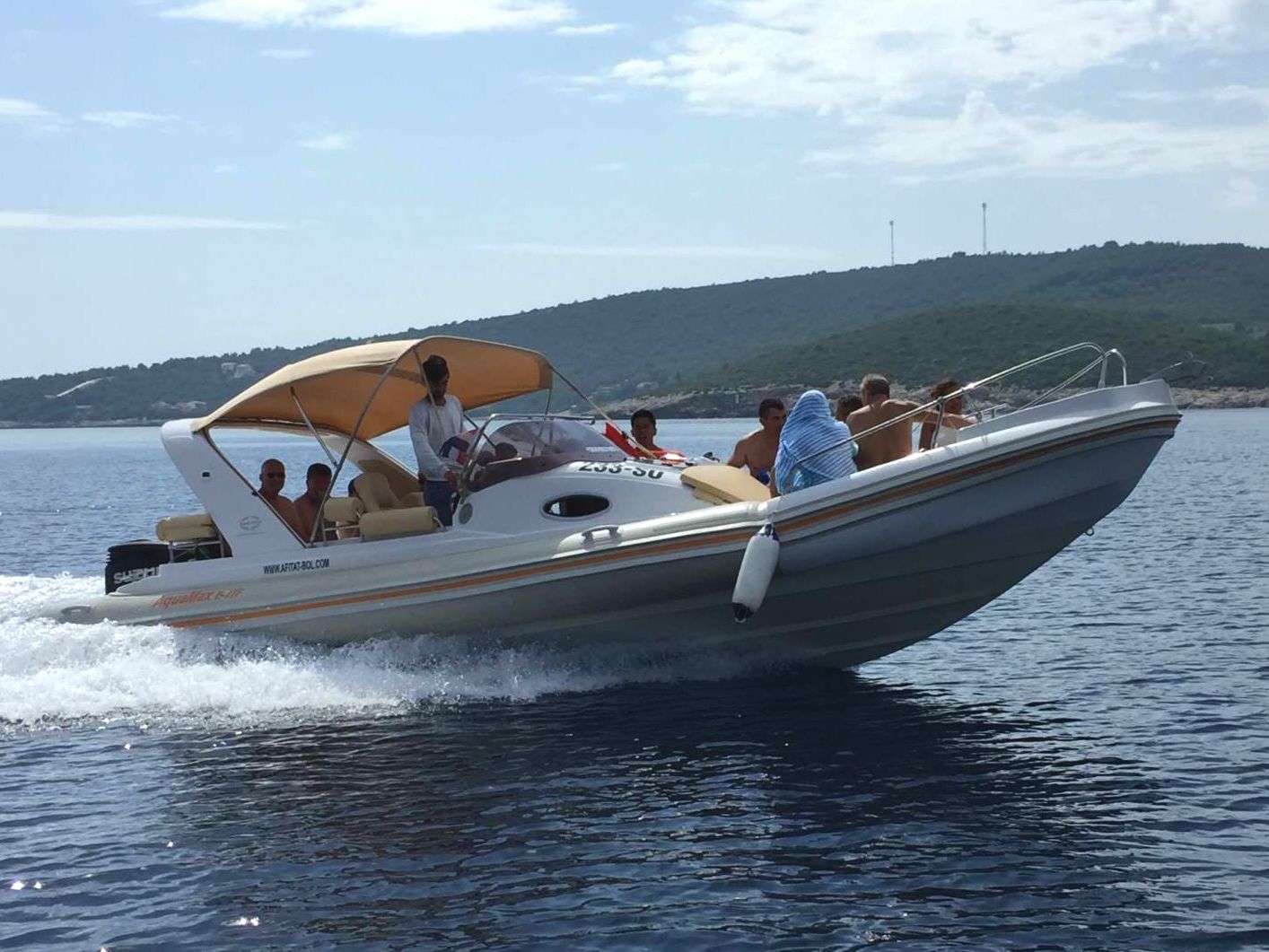 Aquamax B27 brzi gliser gumenjak s kabinom 12