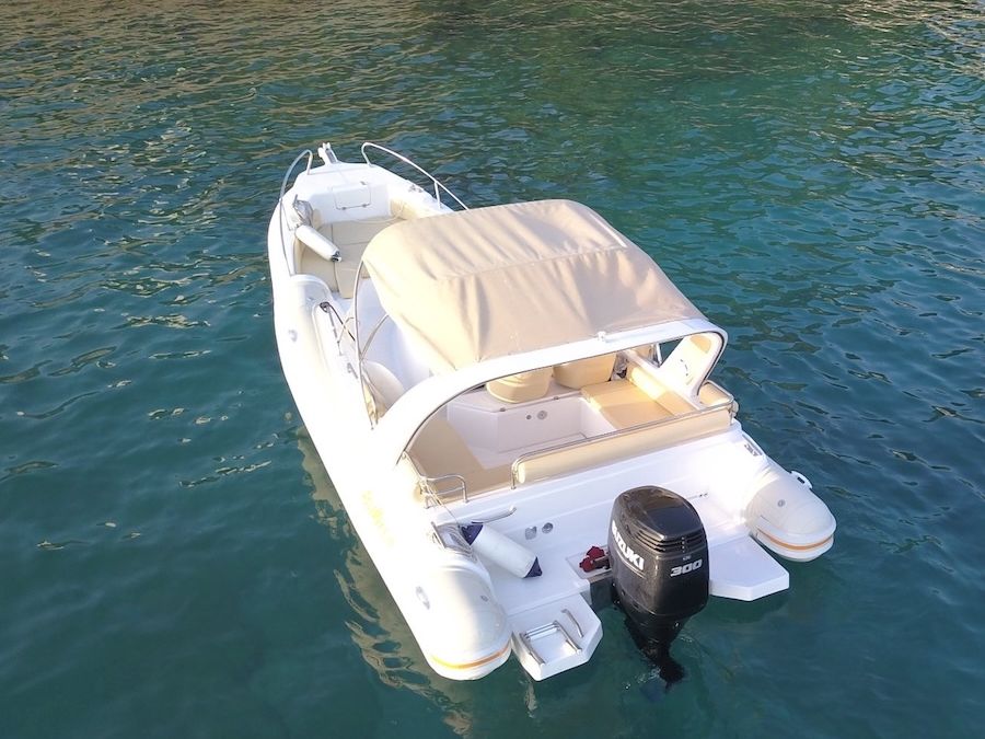 Aquamax B27 Aquamax Boats gumeni gliser